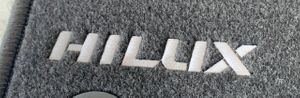 Toyota Hilux (AN120, AN130) Kit tapis de sol auto PW2100K002