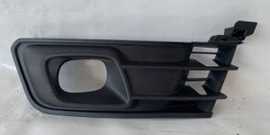 Renault Captur Kratka dolna zderzaka przedniego 261A39427R