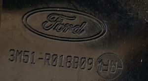 Ford C-MAX I Moldura protectora de la rejilla de ventilación lateral del panel 3M51R018B09AFW