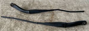 Dacia Logan II Front wiper blade arm 