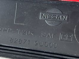 Nissan Note (E11) Listón embellecedor de la puerta delantera (moldura) 828719U000