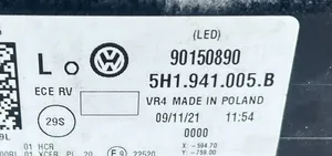 Volkswagen Golf VIII Etu-/Ajovalo 5H1941005B
