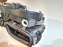 Mercedes-Benz ML W166 Carcasa de montaje de la caja de climatización interior A1668303460