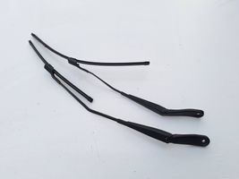 Volvo V40 Cross country Windshield/front glass wiper blade 31276060