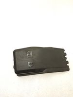 Volvo S60 Tapa de caja de fusibles 30644652