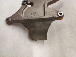 Volvo S90, V90 Engine mounting bracket 31480833