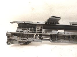 BMW 4 G22 G23 G24 G26 Kita variklio skyriaus detalė 17118666839