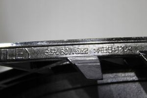 Bentley Bentayga Etupuskurin alempi jäähdytinsäleikkö 36A807682