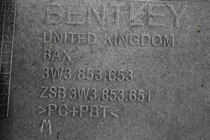 Bentley Continental Etupuskurin ylempi jäähdytinsäleikkö 3W3853653