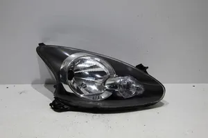 Toyota Aygo AB10 Lampa przednia 811100H070