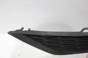 Seat Leon (5F) Etupuskurin alempi jäähdytinsäleikkö 5F0853665