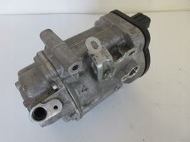 Toyota Prius (XW50) Compressore aria condizionata (A/C) (pompa) 0424000240