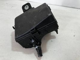 Toyota Yaris Boîte à fusibles 8266252801