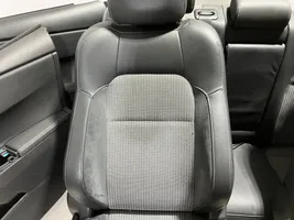Toyota Auris E180 Istuinsarja 