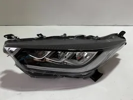 Toyota Yaris XP210 Lampa przednia 