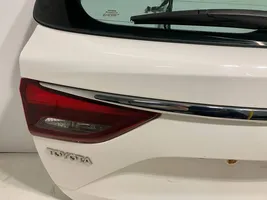 Toyota Avensis T270 Puerta del maletero/compartimento de carga 