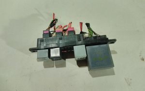 Volkswagen Bora Relay mounting block 8L0941822