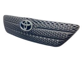 Toyota Corolla E120 E130 Maskownica / Grill / Atrapa górna chłodnicy 30580010