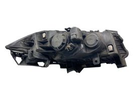 Renault Megane II Lampa przednia 8200073220J