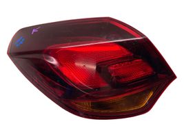 Opel Astra J Luci posteriori del portellone del bagagliaio 1090098