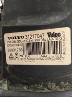 Volvo XC90 Lampa przednia 31217047