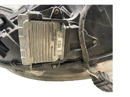 Volvo XC60 Lampa przednia 31299992