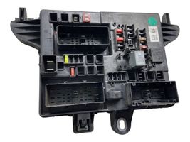 Opel Insignia A Module de fusibles 13277322