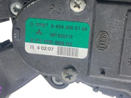 Mitsubishi Colt Pedale dell’acceleratore A4543000104