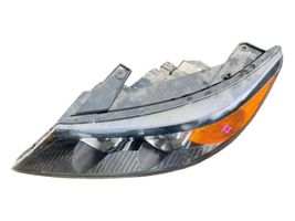 KIA Sorento Lampa przednia 921012P040