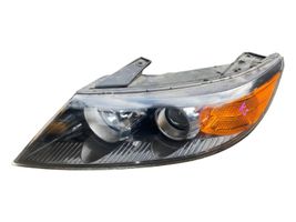 KIA Sorento Lampa przednia 921012P040