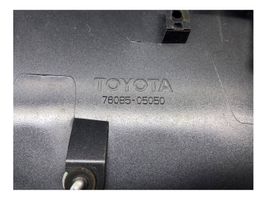 Toyota Avensis T270 Tailgate/trunk spoiler 7608505050