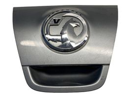 Opel Astra J Uchwyt / Rączka zewnętrzna otwierania klapy tylnej / bagażnika 13271374