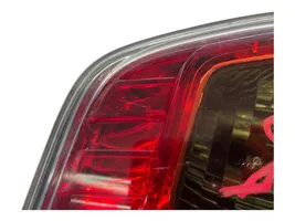 Toyota Avensis T270 Lampy tylnej klapy bagażnika 08049