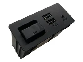 Mazda CX-3 Connettore plug in USB MD412446