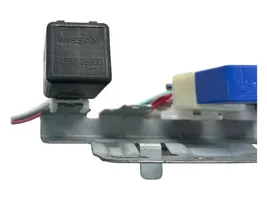 Nissan Qashqai Boîte à fusibles relais 24330C9900