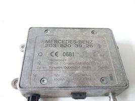 Mercedes-Benz S W220 Antenas pastiprinātājs 2038203926