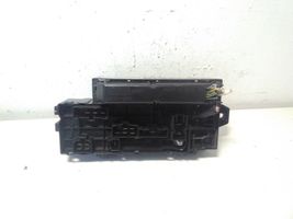 Subaru Impreza II Module de fusibles 82231FE000