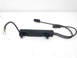 Mercedes-Benz CLK A209 C209 Amplificateur d'antenne A2038209489