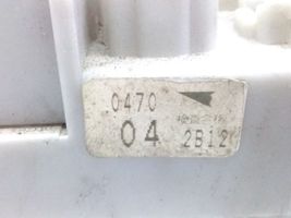 Toyota Corolla E120 E130 Module de fusibles 0470