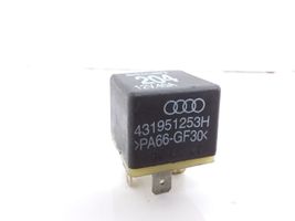 Audi A4 S4 B5 8D Otros relés 431951253H