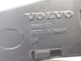 Volvo V70 Zawias klapy tylnej bagażnika 8643157