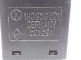Volkswagen Golf III Windscreen/window heater switch 1H0959621