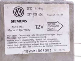 Volkswagen PASSAT B4 Module de contrôle airbag 357959656