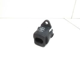 Volvo V50 Fixation de radiateur 30639749