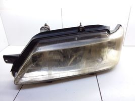 Peugeot 605 Lampa przednia 88200843