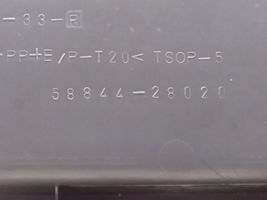 Toyota Previa (XR30, XR40) II Uchwyt na kubek deski rozdzielczej 5884428020