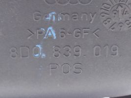 Audi A4 S4 B5 8D Galinė atidarymo rankenėlė vidinė 8D0839019