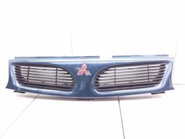 Mitsubishi Carisma Grotelės viršutinės MB944763