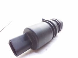 Skoda Octavia Mk1 (1U) Pompe de lave-glace de pare-brise 008022