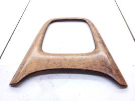 Mazda 626 Rivestimento in plastica cornice della leva del cambio 